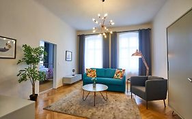 Fancy Home For 5 With Self-Check-In At Spittelberg